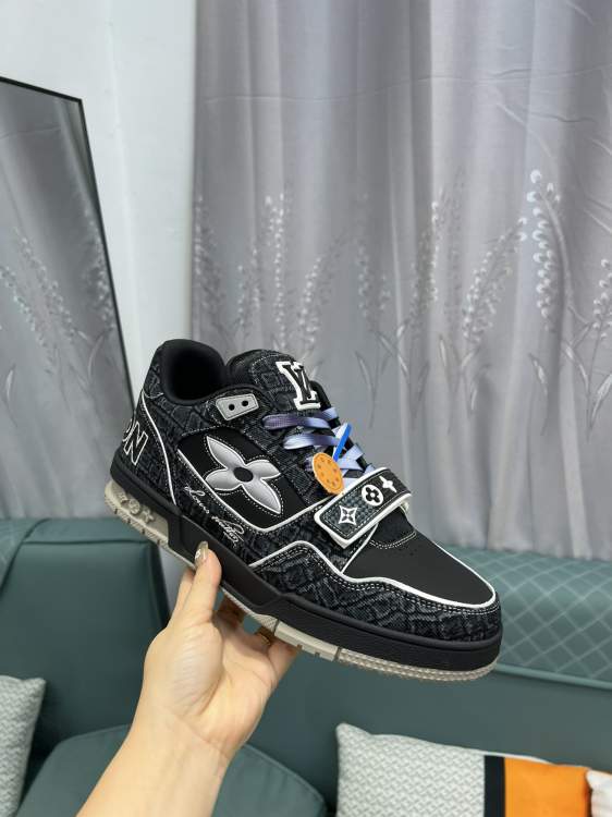 Picture of Louis Vuitton Shoes _SKULVsz35-45hnh120916352